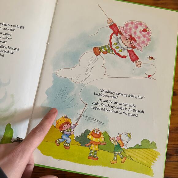 Vintage 1983 Strawberry Shortcake And Sad Mr. Sun Hardcover Book - Picture 10 of 13